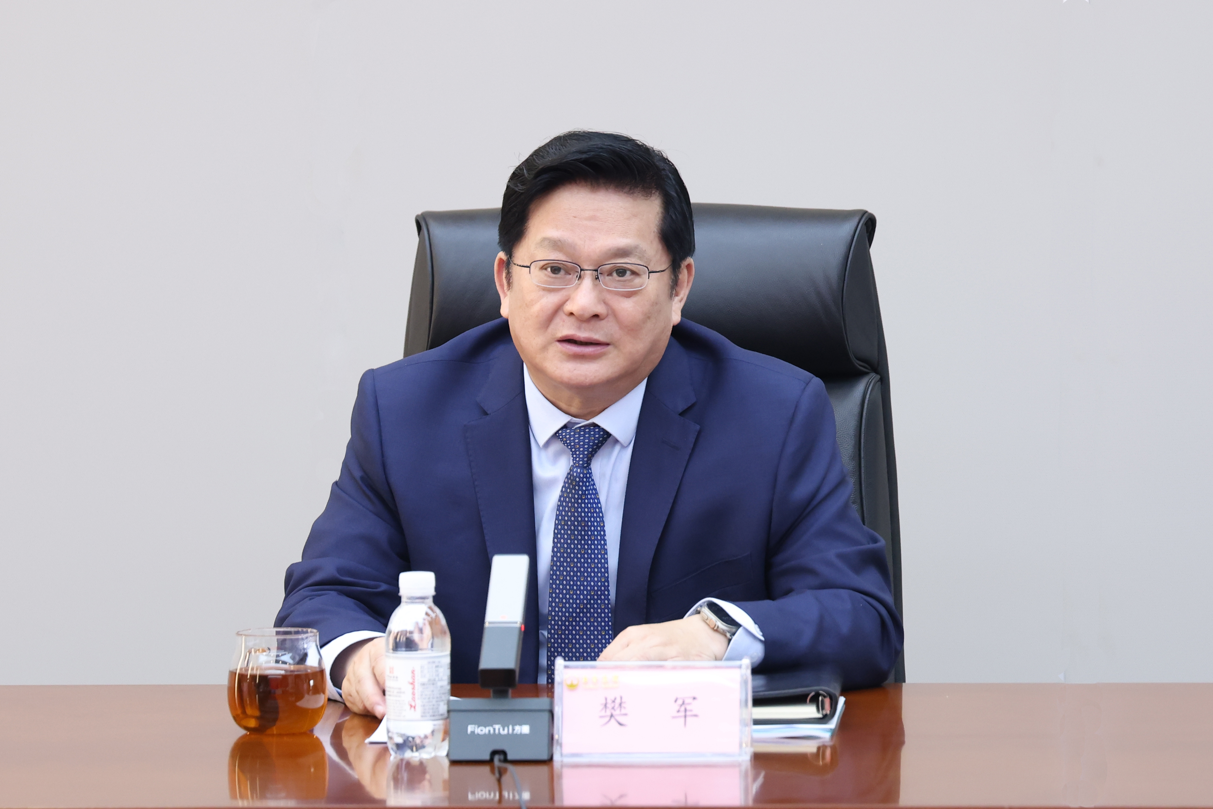 董事長.jpg